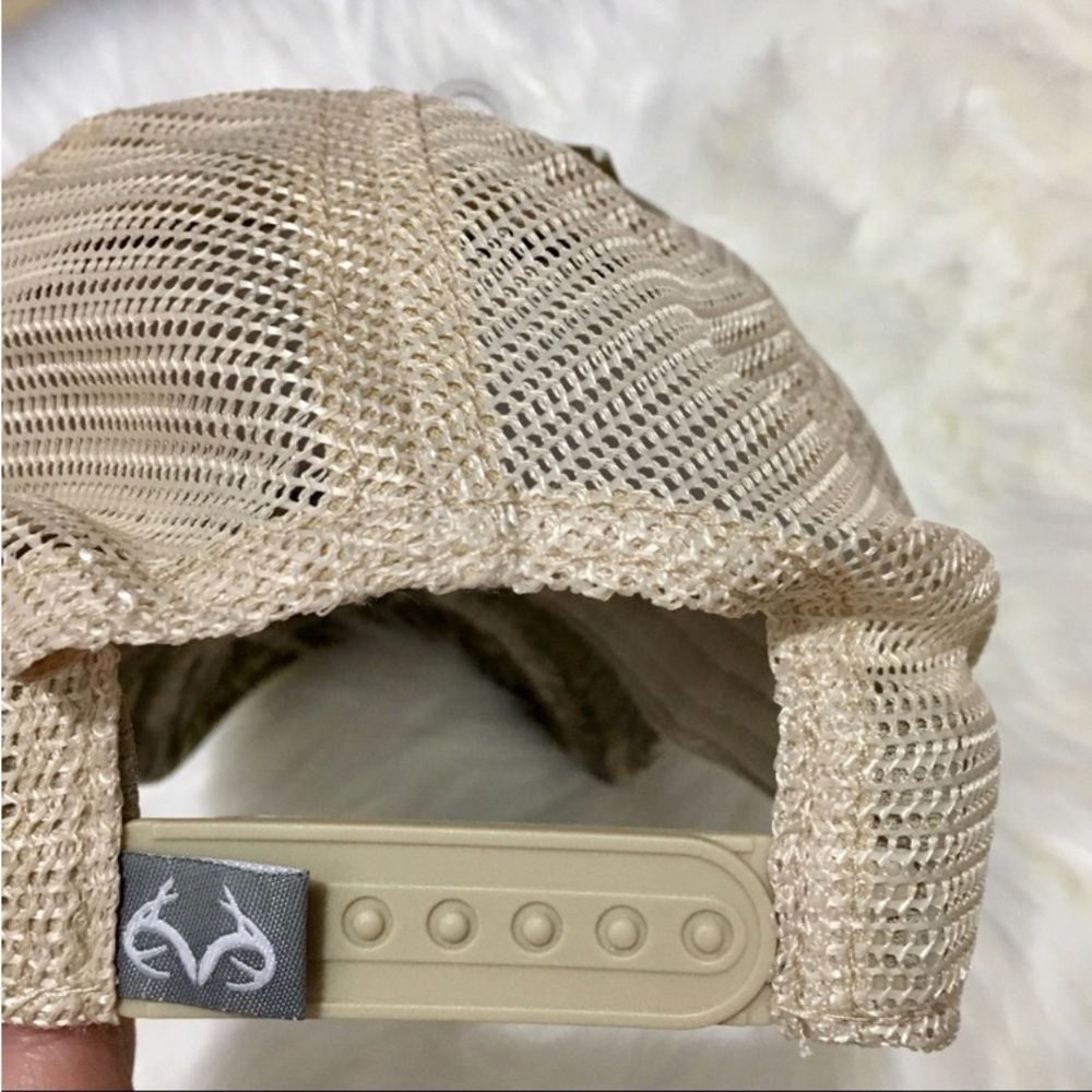 NWT Realtree Men’s Adjustable Camouflage Hat for Hunting Fishing Outdoors - Picture 6 of 8